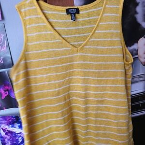 Jones New York Yellow and White Sleeveless Tank Top